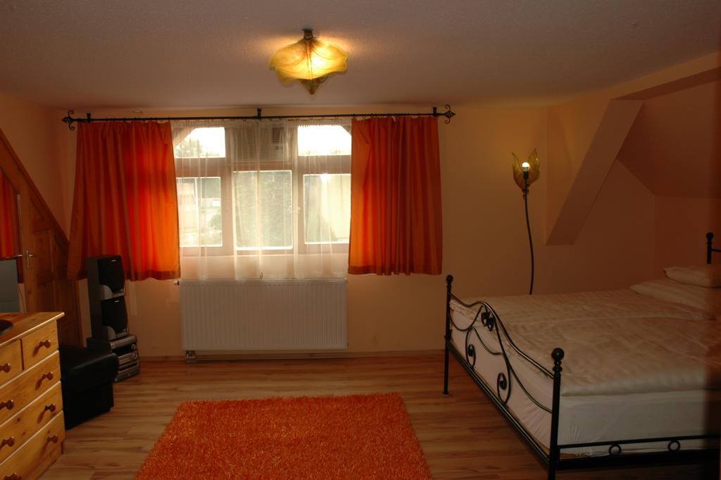 Álom Kuckó Apartman Zalaegerszeg Habitación foto